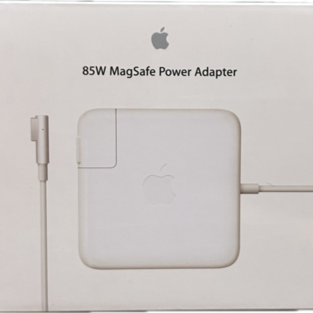 Apple 85w MagSafe Power Adapter -new never used